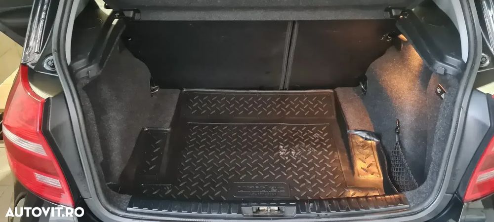 BMW Seria 1 116i - 4