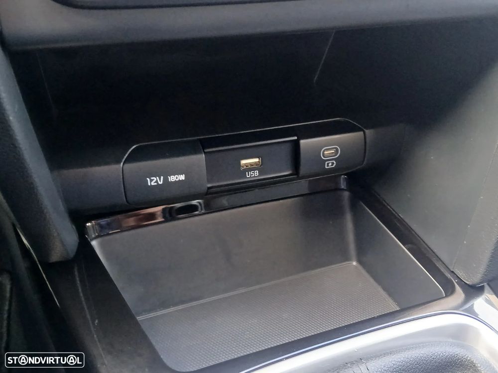 Kia Ceed SW 1.6 CRDi MHEV Dynamic - 32