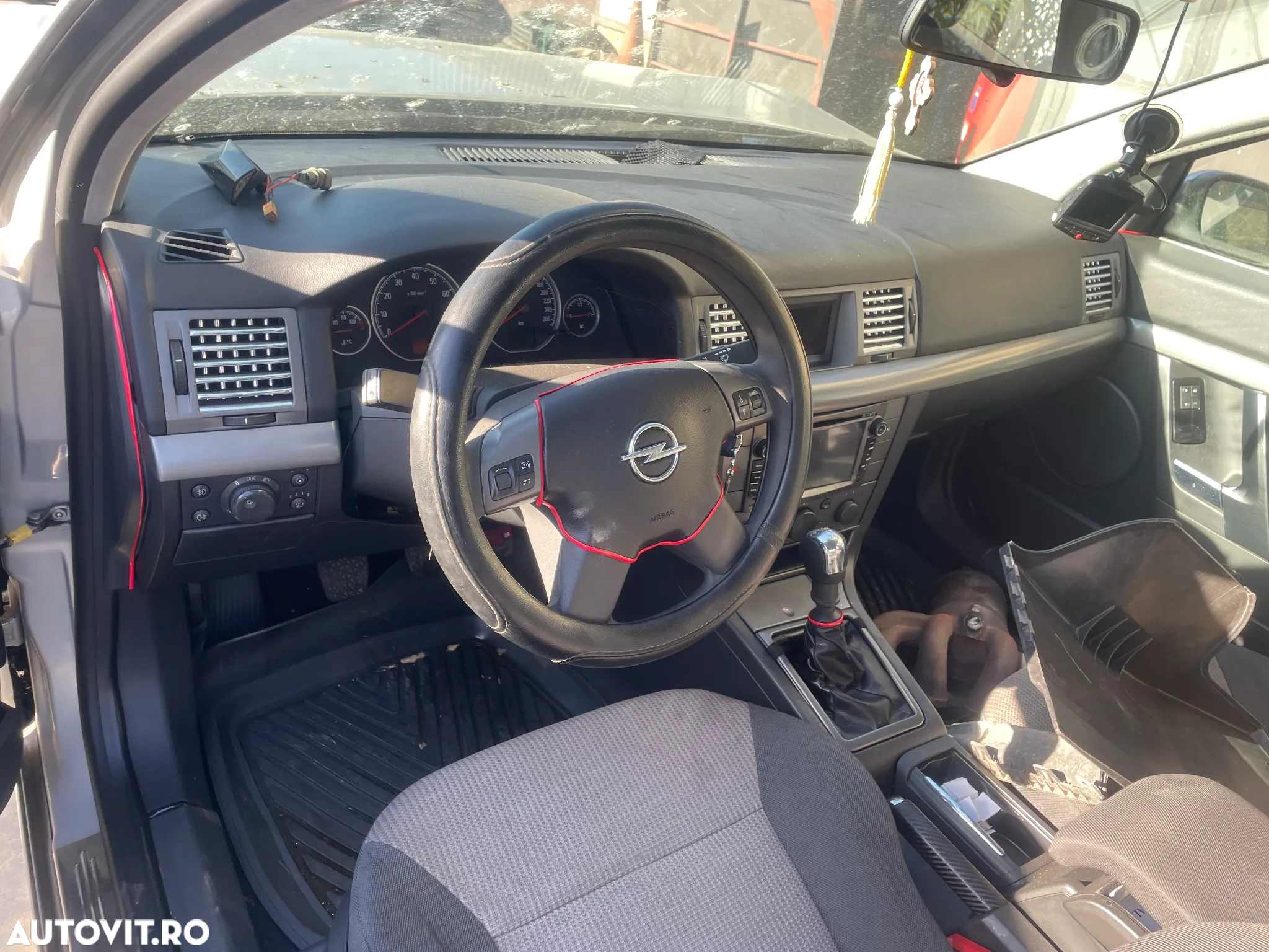Dezmembram Opel Vectra C Z16XE - 4