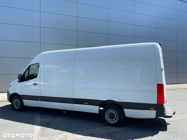 Mercedes-Benz Sprinter - 12