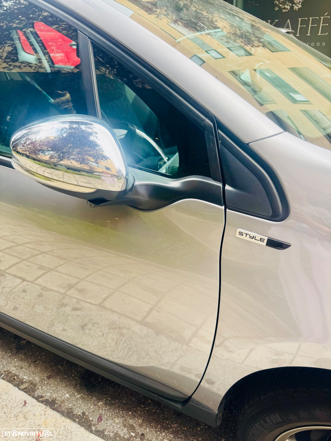 Peugeot 2008 1.2 PureTech Access - 7