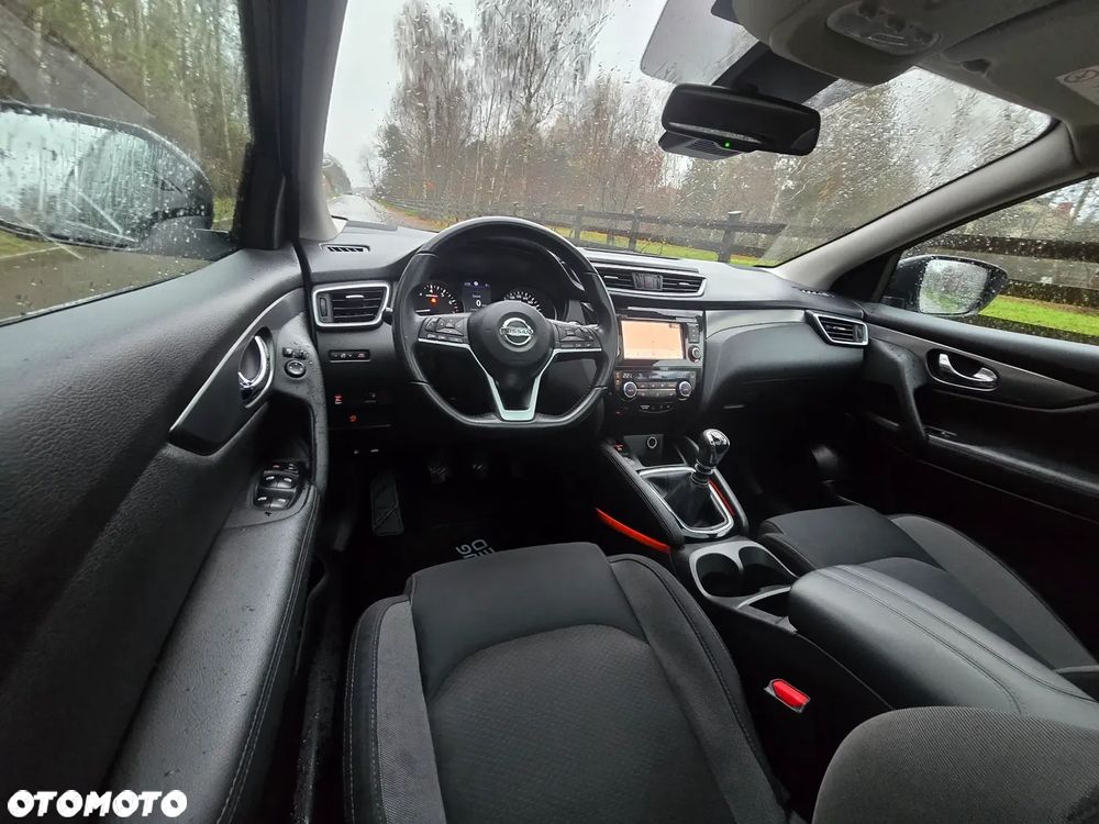 Nissan Qashqai 1.3 DIG-T TEKNA - 25