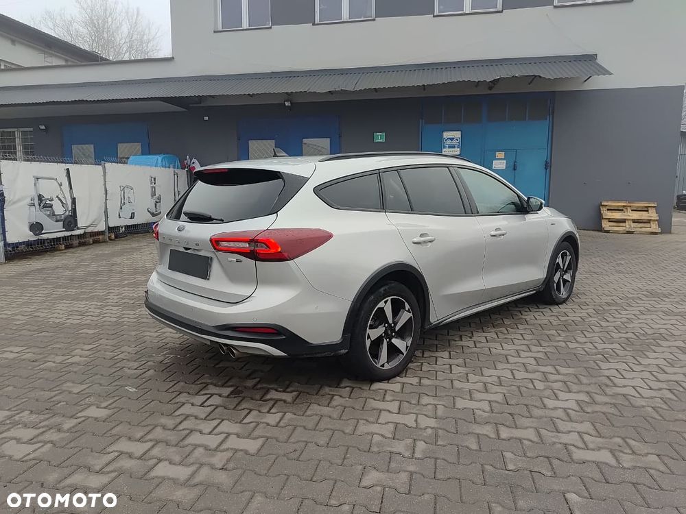 Ford Focus 1.0 EcoBoost Hybrid ACTIVE X - 11