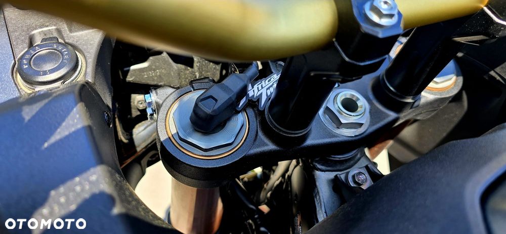 Honda CRF - 8