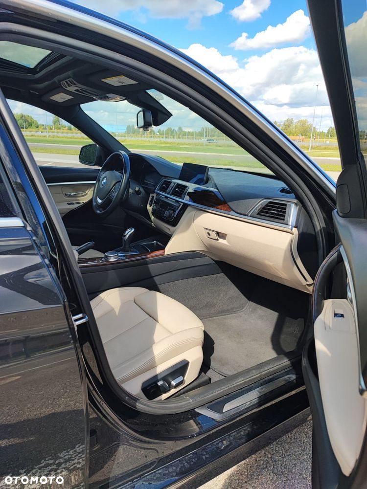 BMW Seria 3 330i xDrive Luxury Line - 15