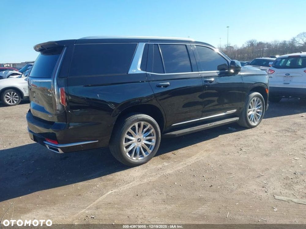 Cadillac Escalade - 7