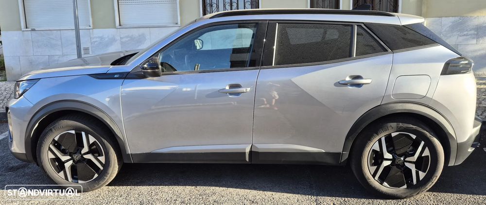 Peugeot e-2008 Allure - 13