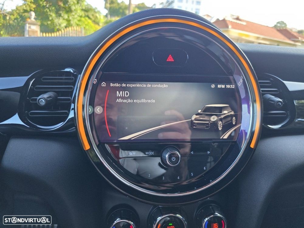 MINI 3 Portas John Cooper Works Auto Desportiva - 21