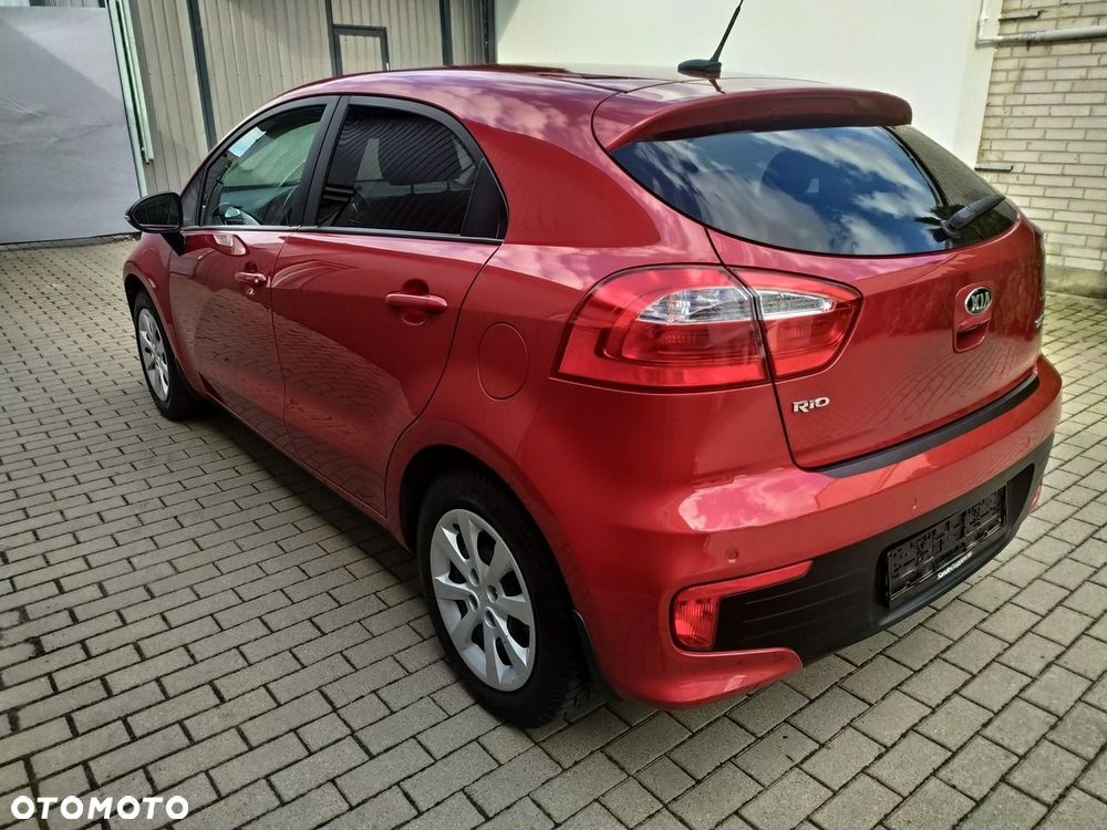 Kia Rio - 6