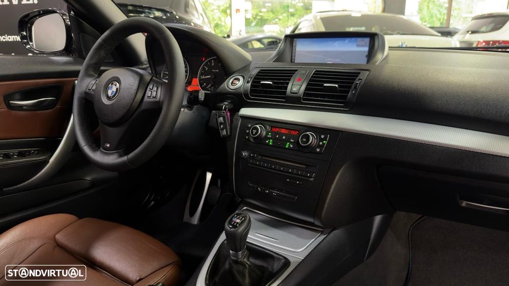 BMW 118 i Limited Edition Lifestyle c/ M Sport Pack - 19