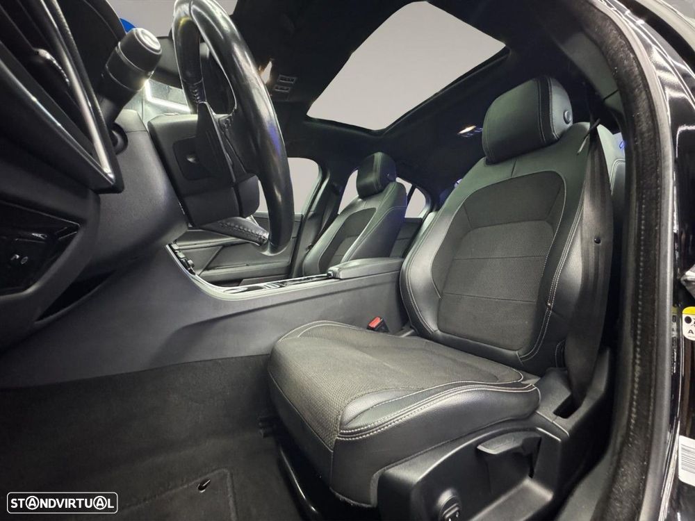 Jaguar XE 2.0 D R-Sport Aut. - 18
