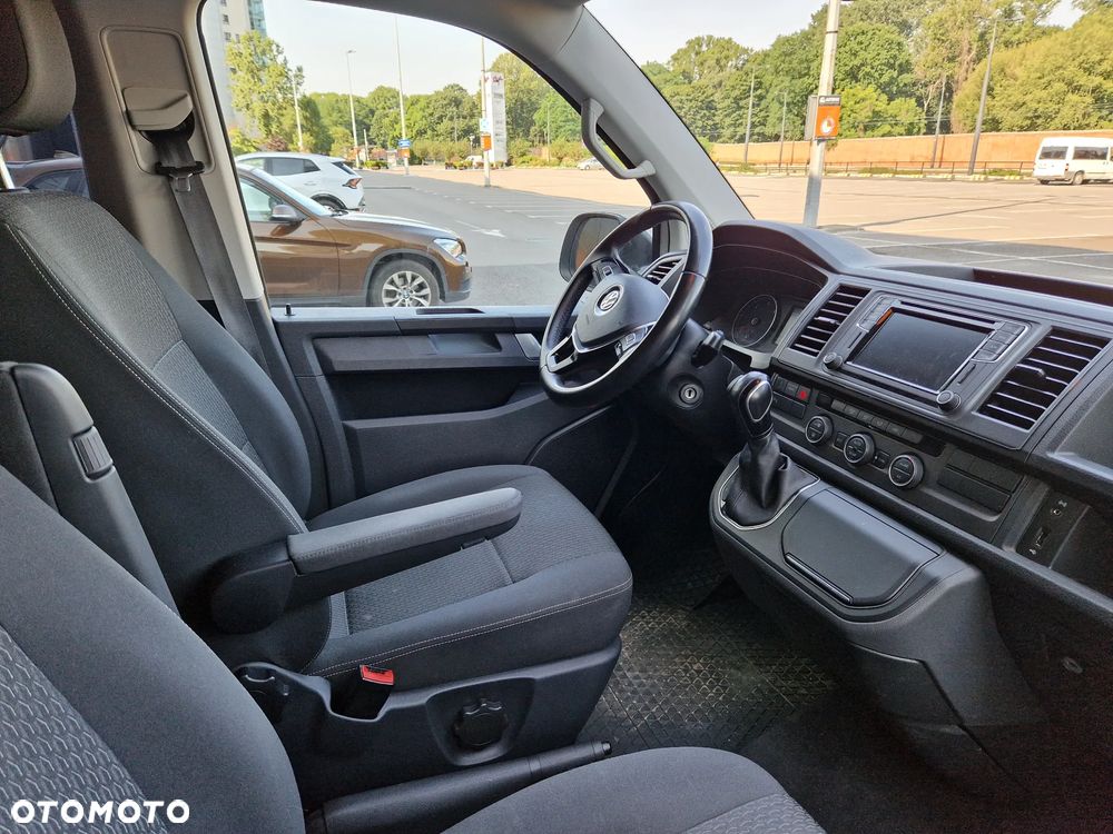 Volkswagen Multivan - 9