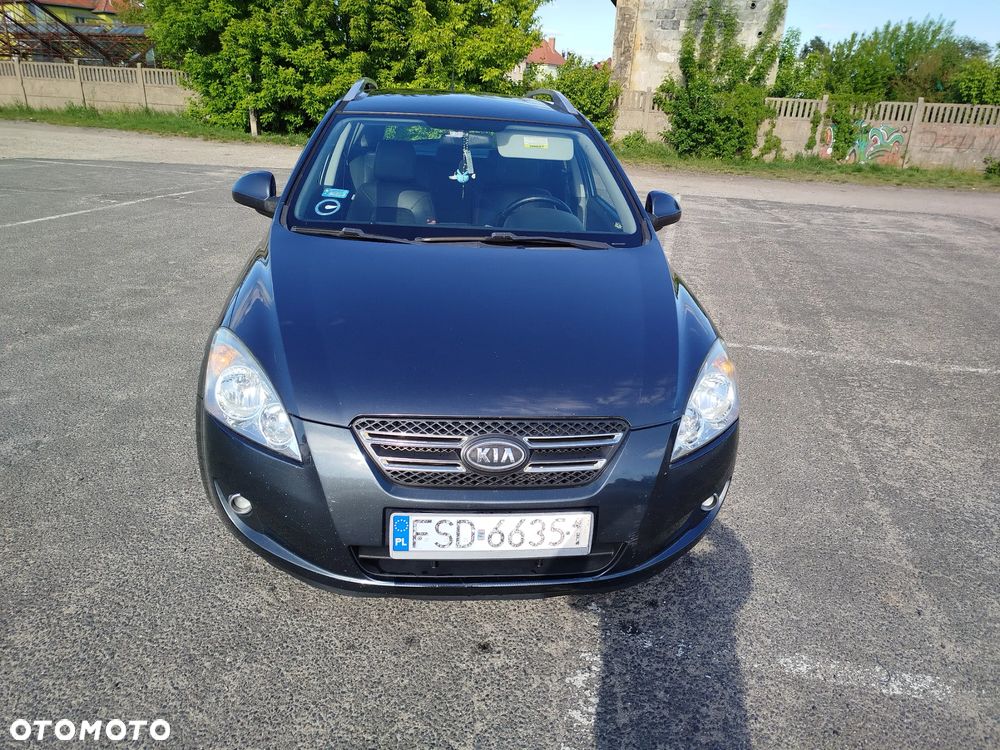 Kia Ceed Cee'd 1.6 Crdi Comfort + - 7