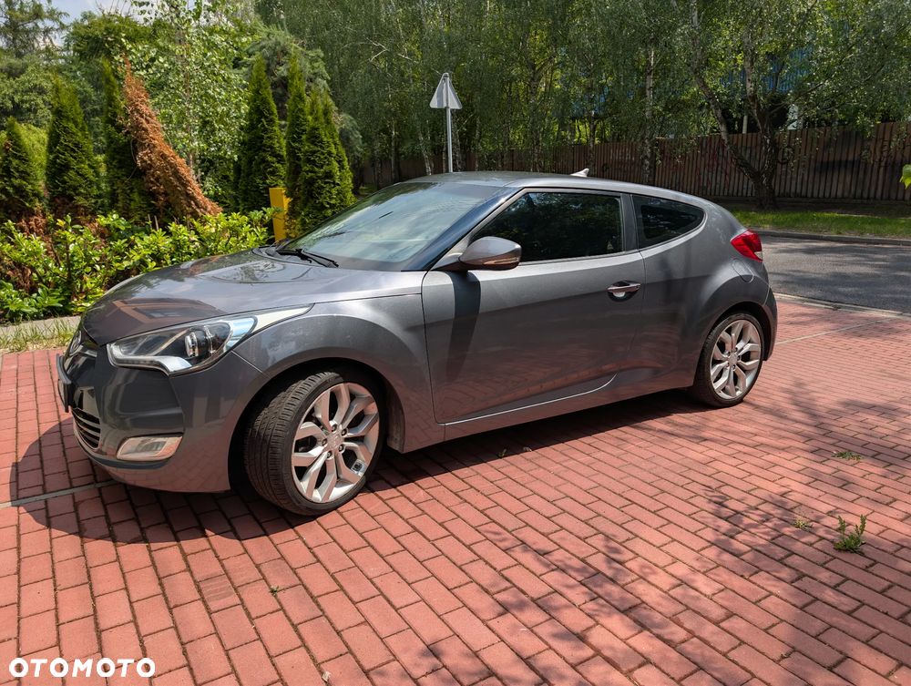 Hyundai Veloster 1.6 GDI Comfort - 24