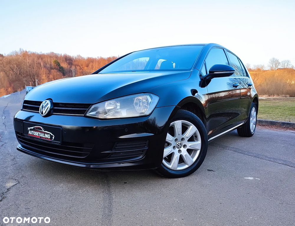 Volkswagen Golf - 8