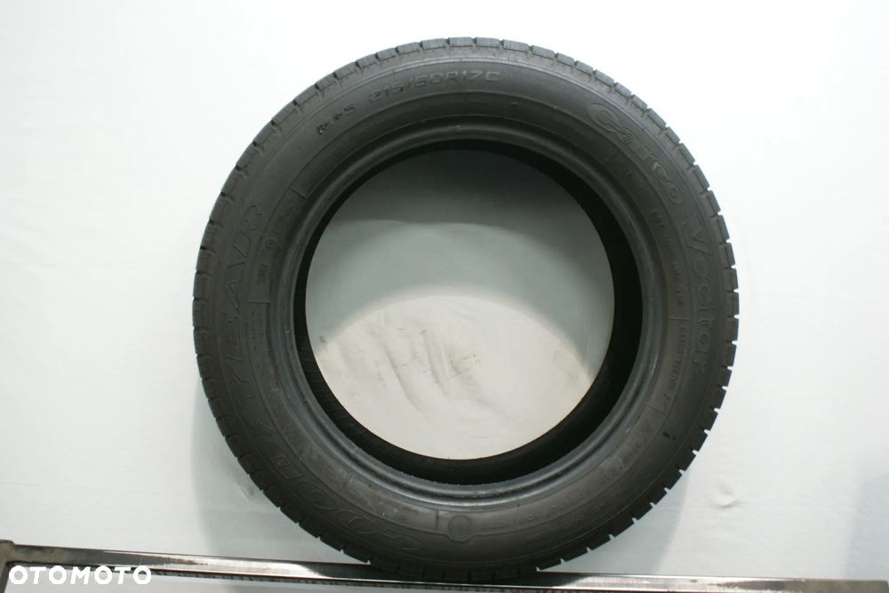 całoroczne 215/60R17C GOODYEAR CARGO VECTOR 2 , 7,9mm B3555 - 3