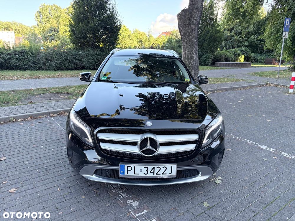 Mercedes-Benz GLA - 3