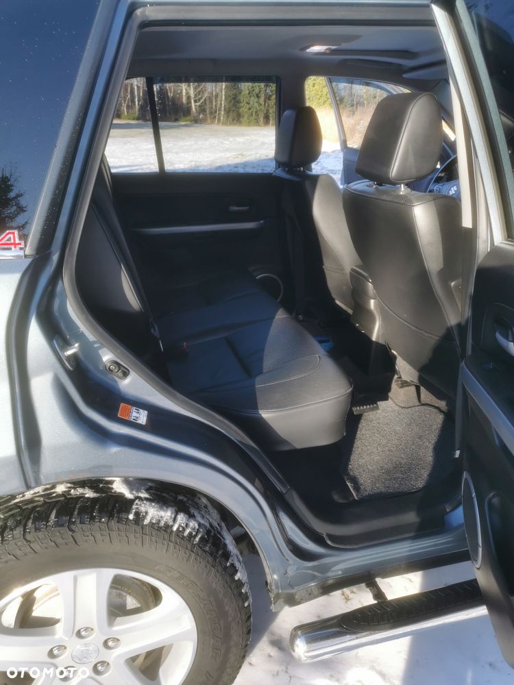 Suzuki Grand Vitara 1.9 DDiS De Luxe - 27