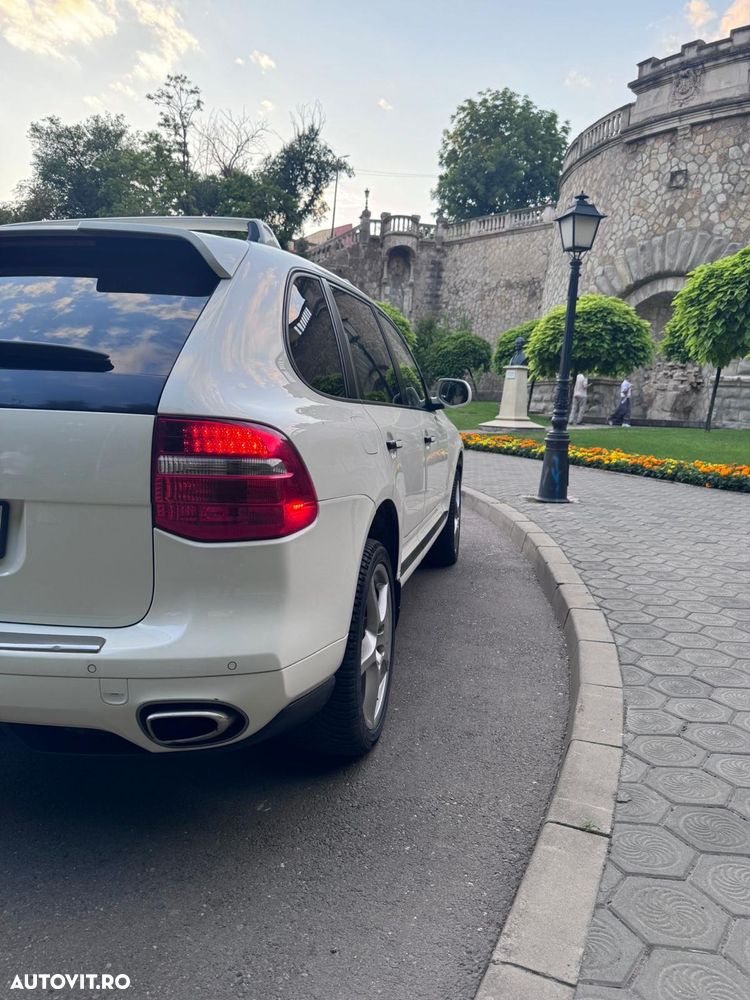 Porsche Cayenne - 14