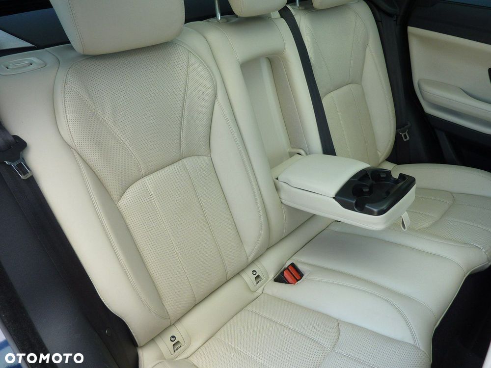 Land Rover Range Rover Evoque - 14