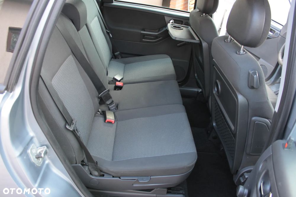 Opel Meriva - 22