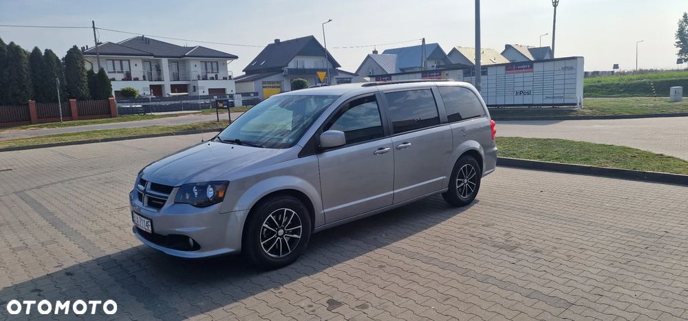 Dodge Grand Caravan - 8
