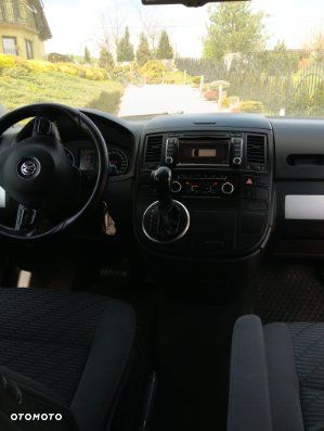 Volkswagen Multivan - 11
