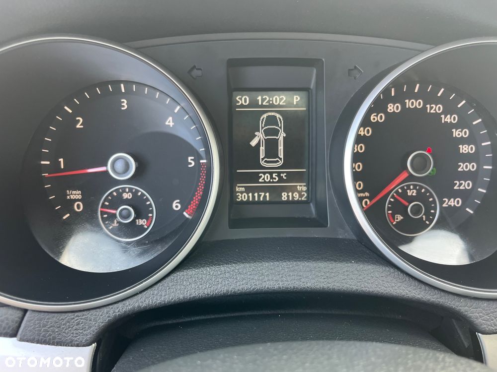 Volkswagen Golf 2.0 TDI DPF DSG Highline - 17
