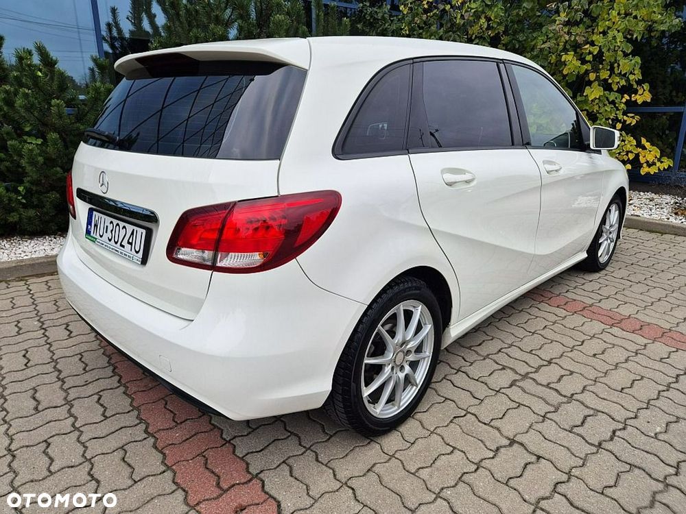 Mercedes-Benz Klasa B 180 BlueEFFICIENCY Edition - 17