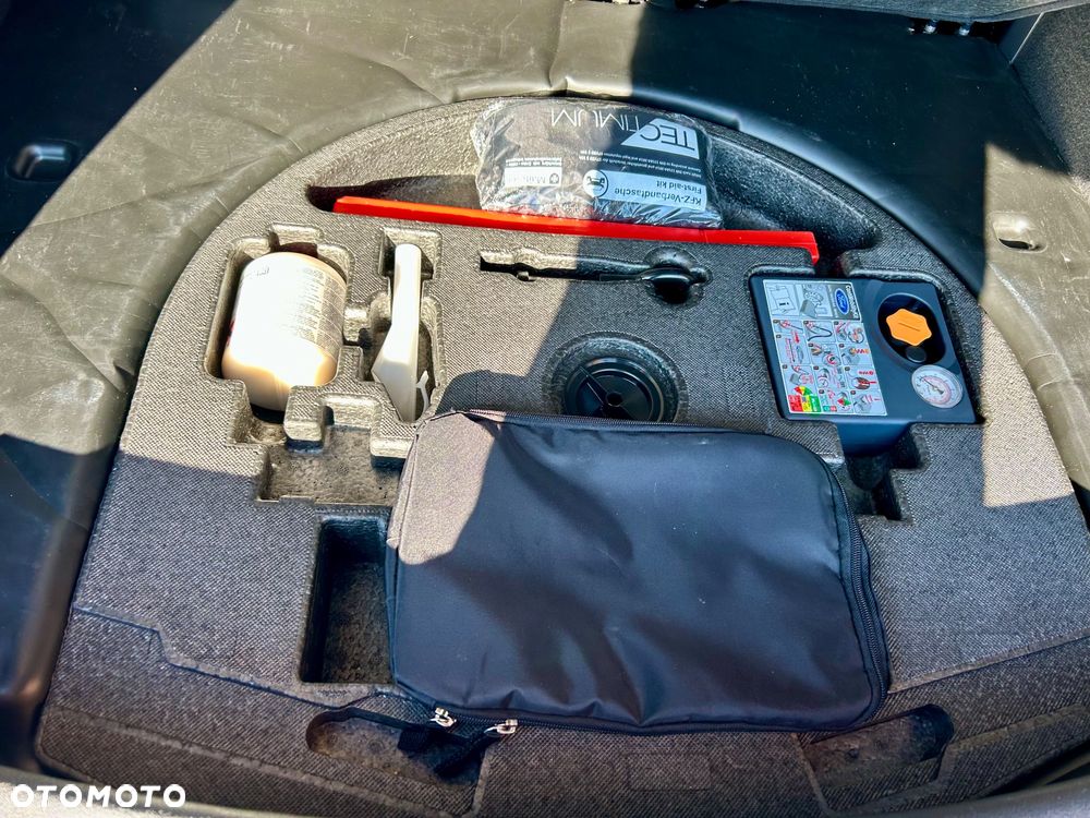 Ford Kuga - 22