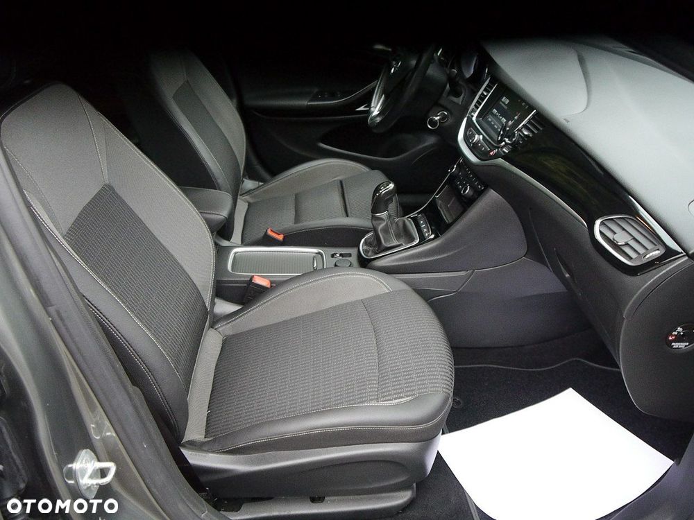 Opel Astra 1.2 T Elegance S&S - 23