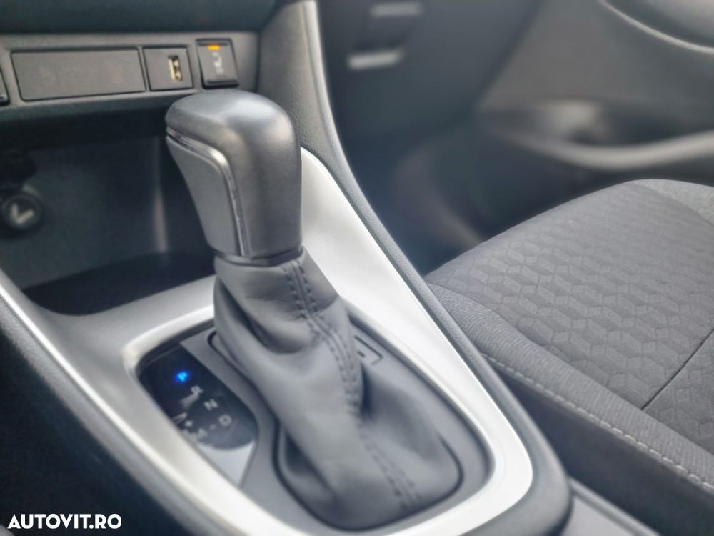 Toyota Yaris 1.5 L CVT Dynamic - 16