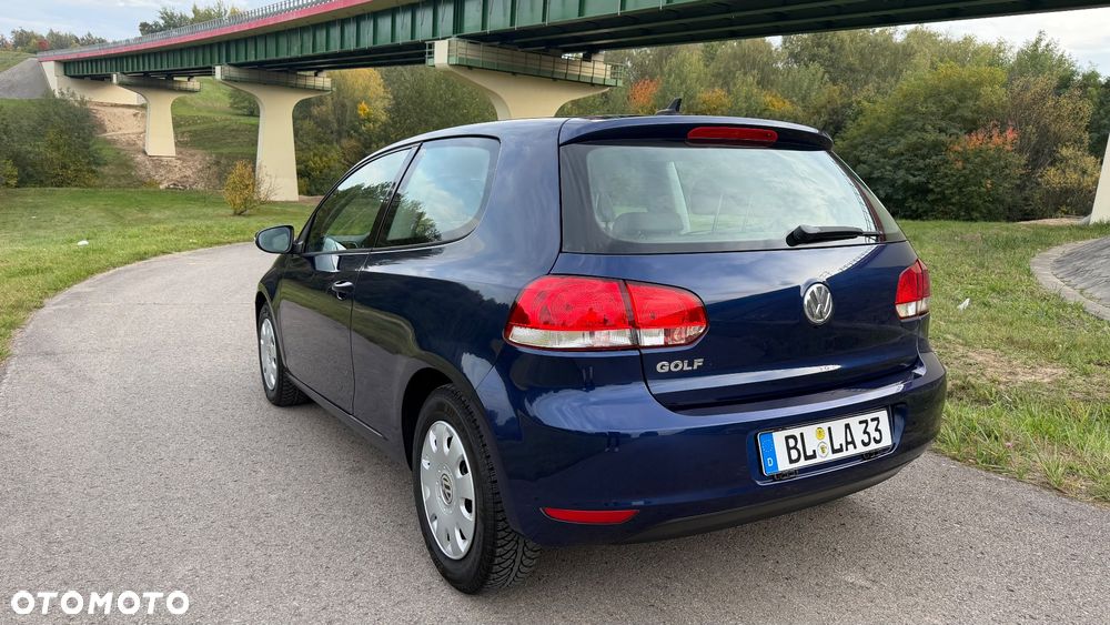 Volkswagen Golf - 24