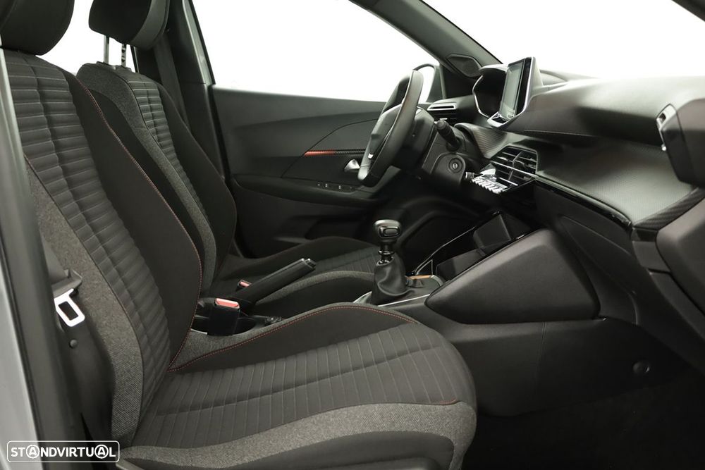 Peugeot 2008 1.2 PureTech Active Pack - 20