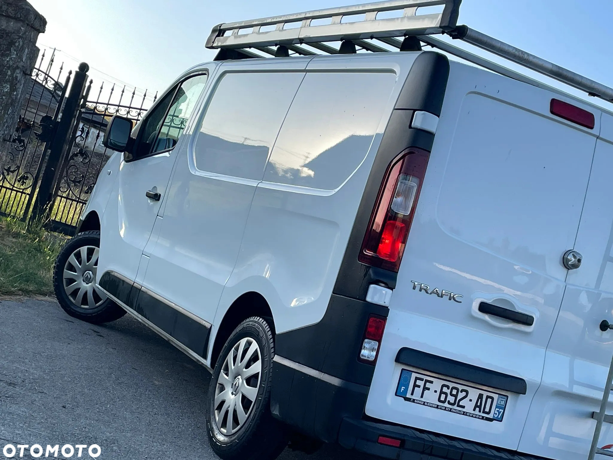 Renault TRAFIC - 12