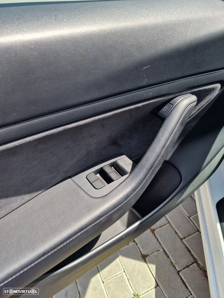 Tesla Model 3 Long Range AWD Dual Motor Performance - 14
