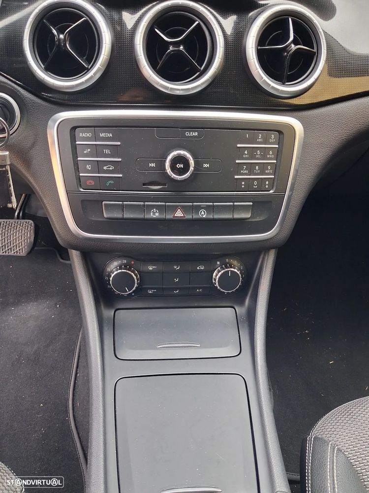 Mercedes-Benz CLA 200 d Shooting Brake Urban Aut. - 11