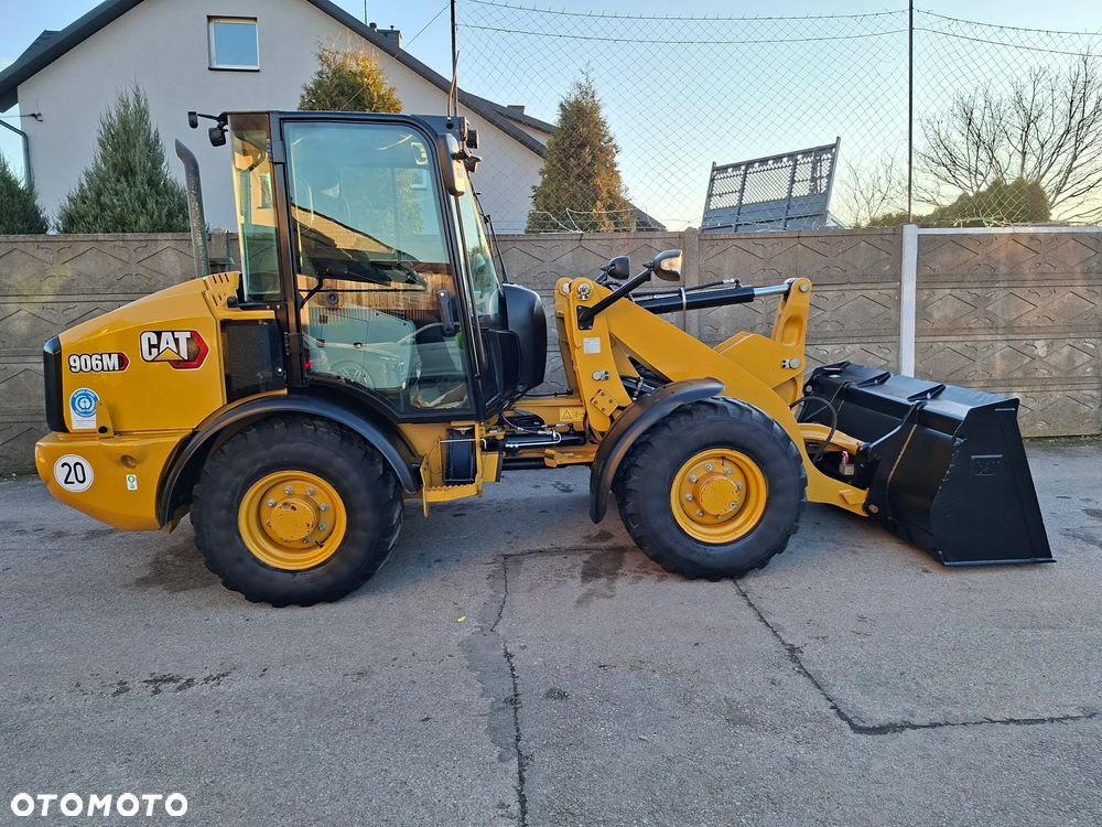 Caterpillar CAT 906 M - 12