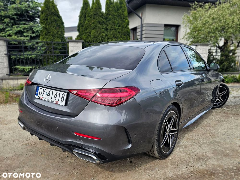 Mercedes-Benz Klasa C 180 mHEV AMG - 11