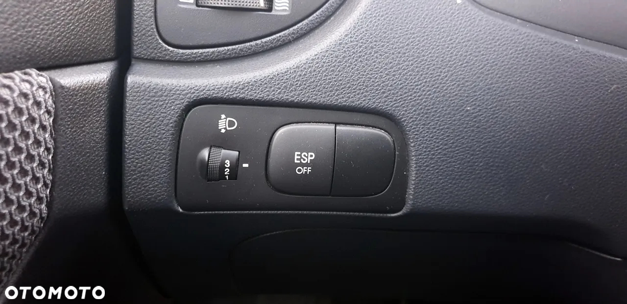 Kia Sportage 2.0 2WD LX - 25