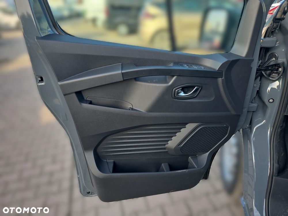 Renault Trafic 2.0 dCi L2H1 HD Extra (brygadówka) - 11