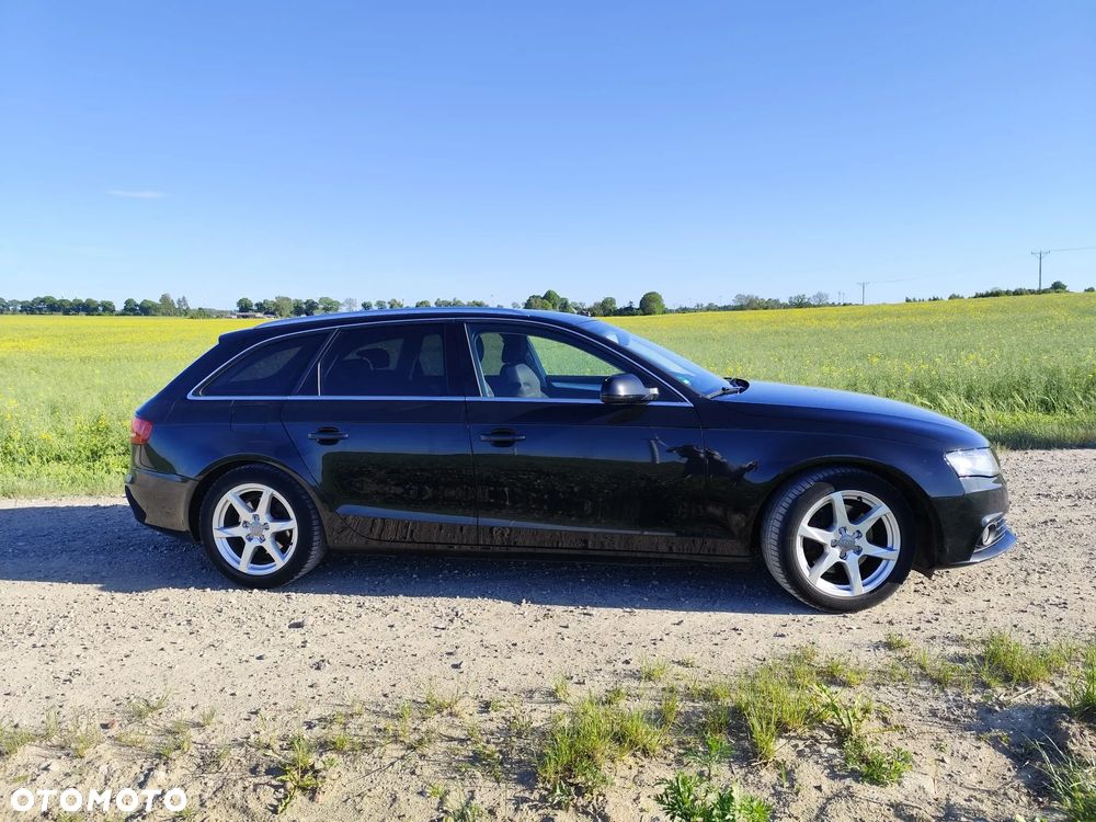 Audi A4 Avant 2.0 TDI DPF multitronic Ambiente - 4