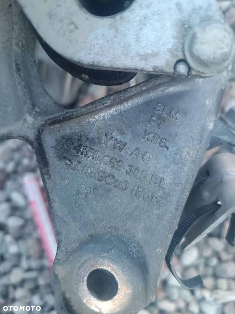 ORG ŁAPA MOCOWANIE SILNIKA PRAWE AUDI A5 F5 A4 B9 2.0 TFSI 4M0199308BL - 2