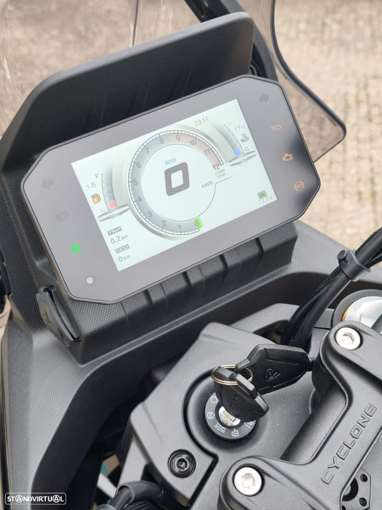 Cyclone RX2 - 8