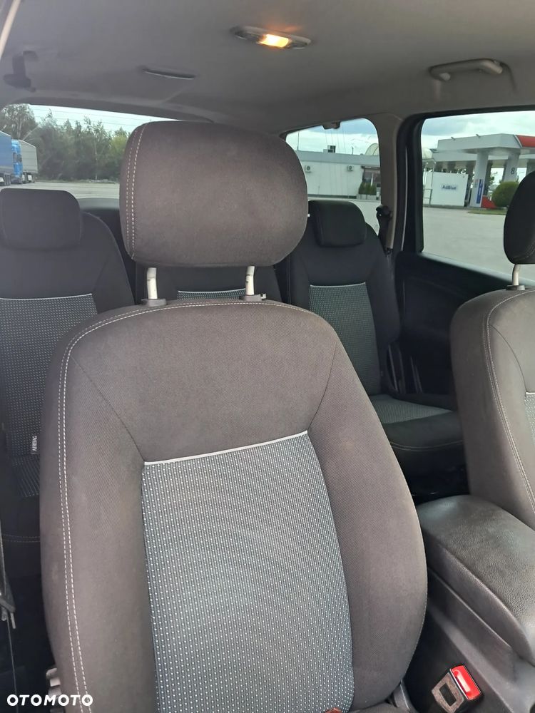 Ford Galaxy 2.0 TDCi Ghia - 17