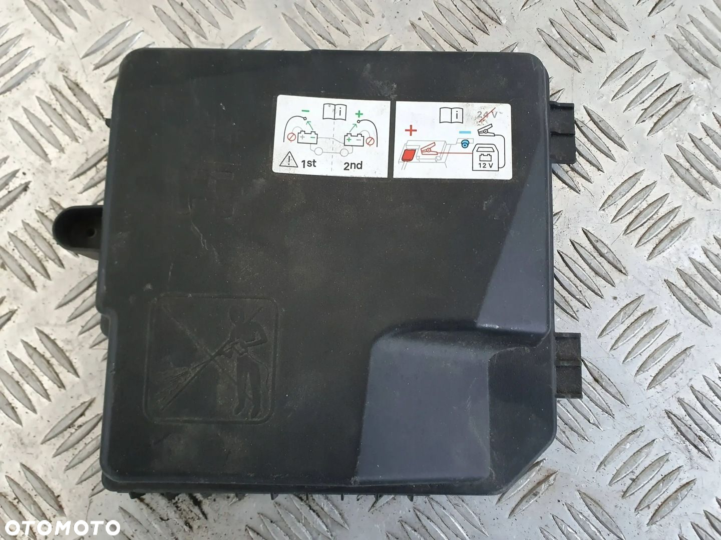 DS7 DS4 Crossback C5 X 1.6 THP 17-22 skrzynka puszka bezpieczników - 5
