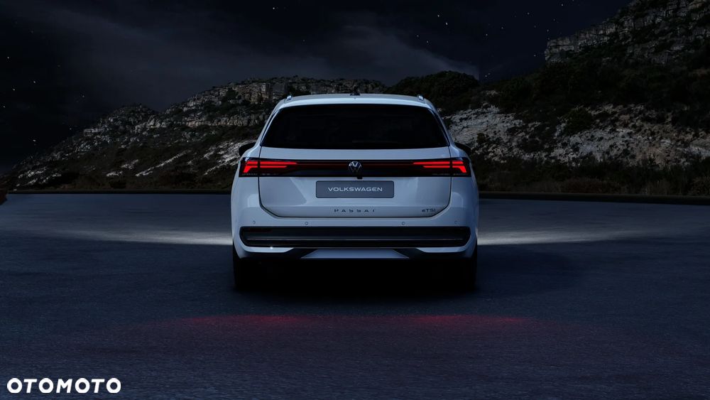 Volkswagen Passat Variant 1.5 TSI ACT mHEV Business Plus DSG - 8