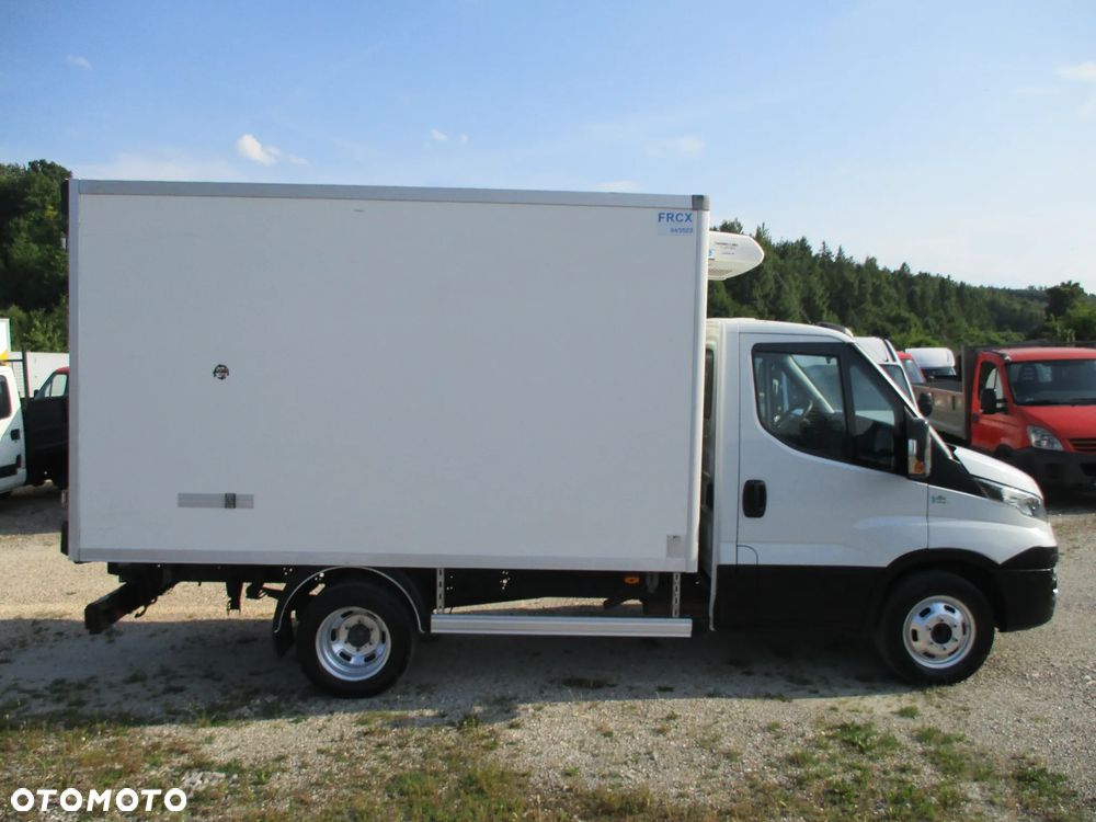 Iveco Daily 35C13 chłodnia Mroźnia na bliźniaku 35-130 Thermo King agregat - 3