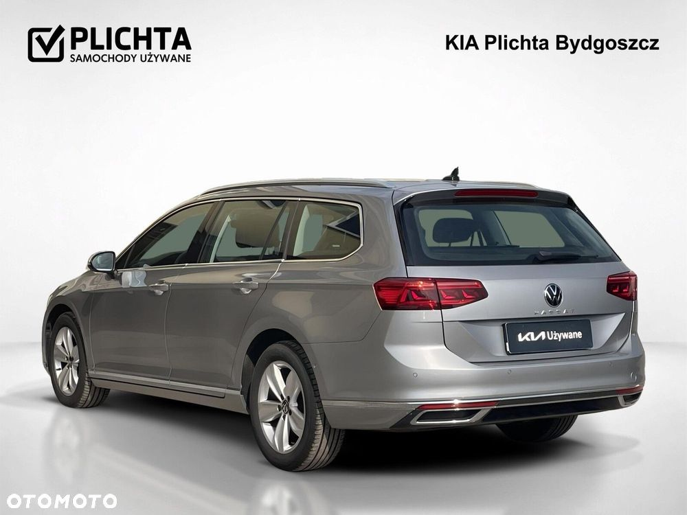 Volkswagen Passat Variant 2.0 TDI EVO Elegance DSG - 4
