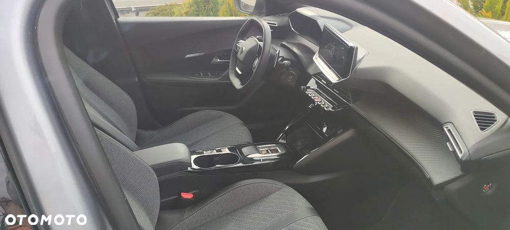 Peugeot 2008 1.2 PureTech Allure S&S EAT8 - 8